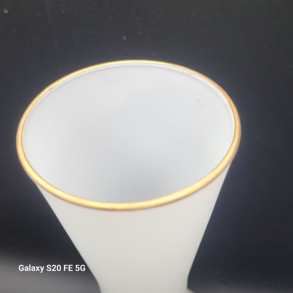 Vintage Footed White Satin Frosted Vase Made In Italy Flower Design 10” - Picture 4 of 11
